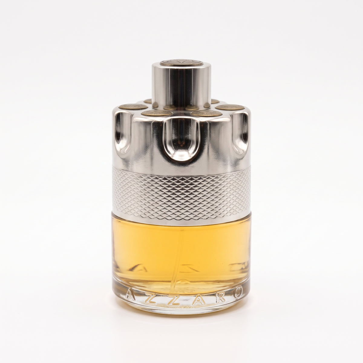 Azzaro Wanted EDT отливка, флакон на бял фон