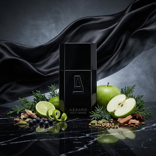 Azzaro Silver Black, ноти ябълка, лайм и хвойна